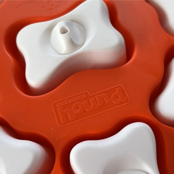 Outward Hound dog puzzle USED AND sanitized, ONE PIECE IS MISSING. - Picture 3 of 3